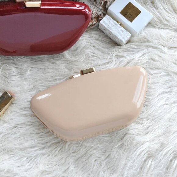 Versatile Nude Patent Leather Clutch with Magnetic Closure - Stylish & Safe - Picture 2 of 7